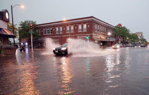 How communities reduce flood risk: five midwestern case studies