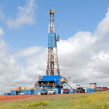 Drill rig in Bakken oil play